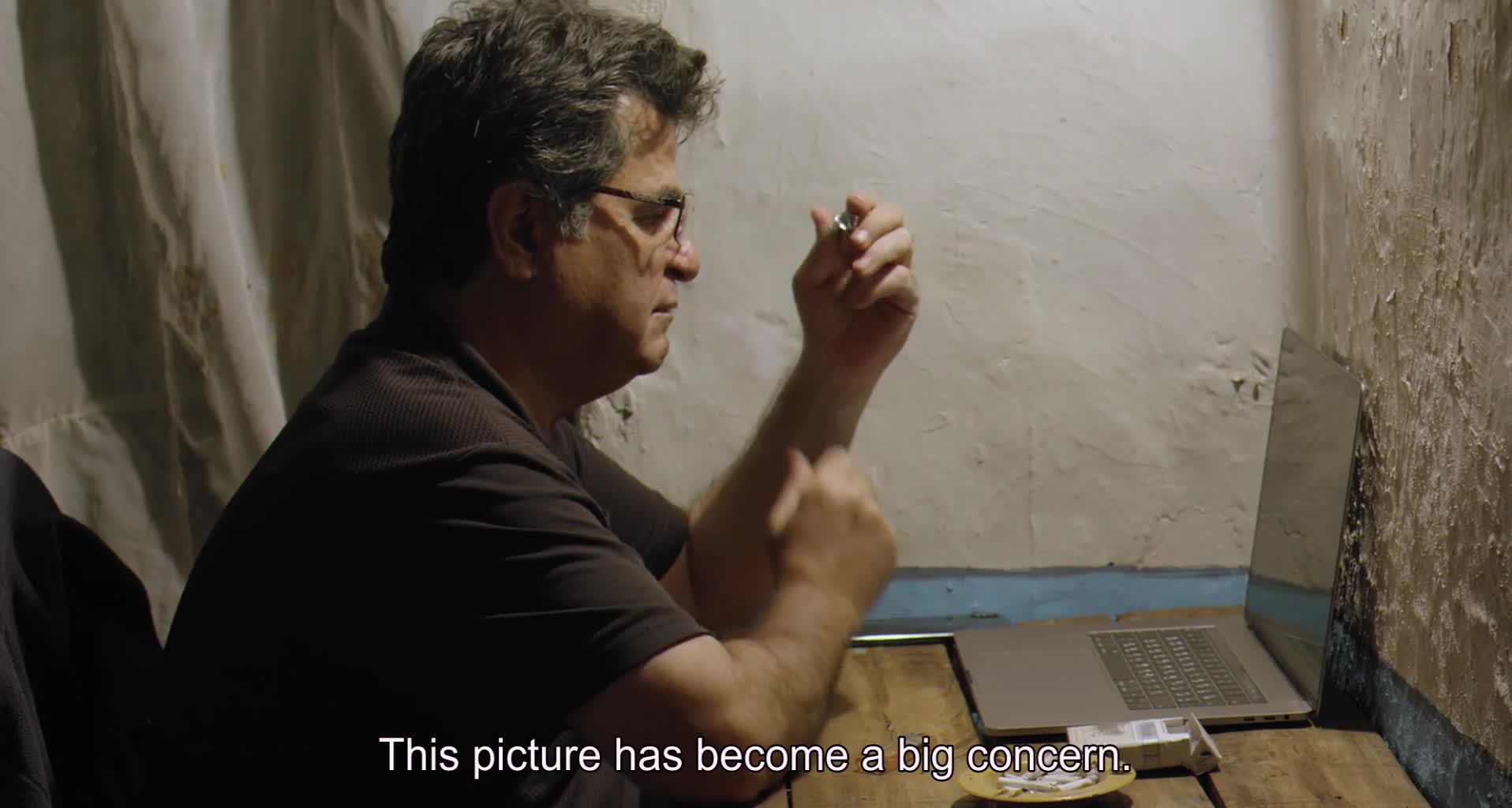 Beyond the Camera’s Eye: Unraveling the Virtual and Actual in Jafar Panahi’s ‘No Bears'(2022)